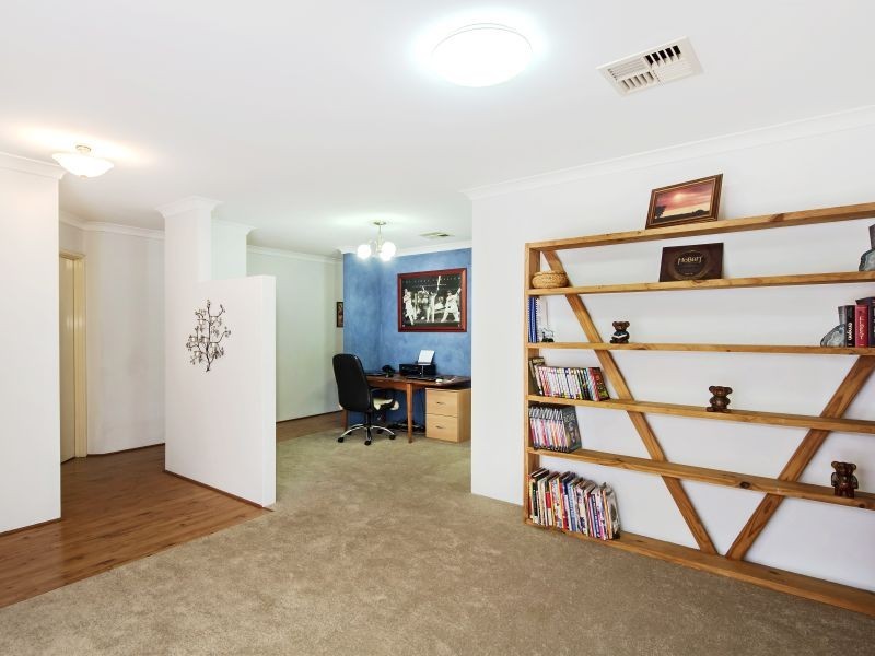 89 Amethyst Crescent, Mount Richon WA 6112