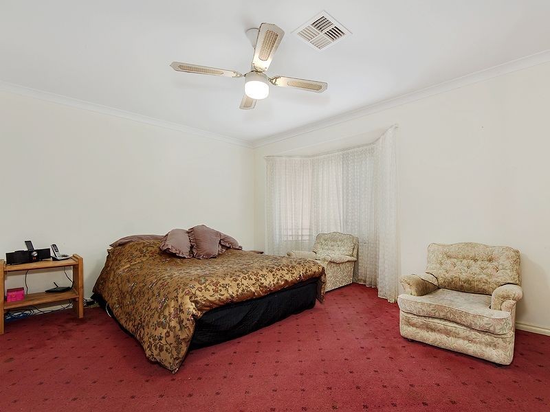 89 Amethyst Crescent, Mount Richon WA 6112