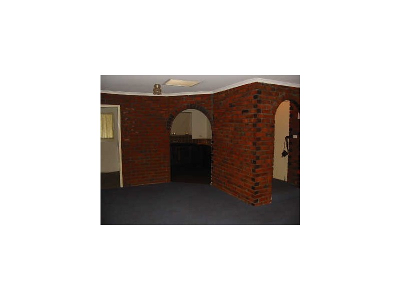 1/4 Dower Court, Armadale WA 6112