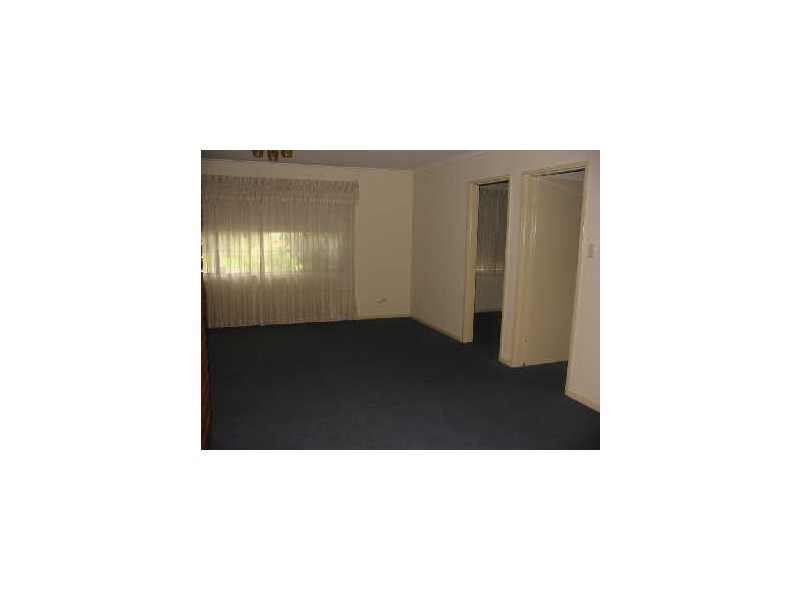 1/4 Dower Court, Armadale WA 6112