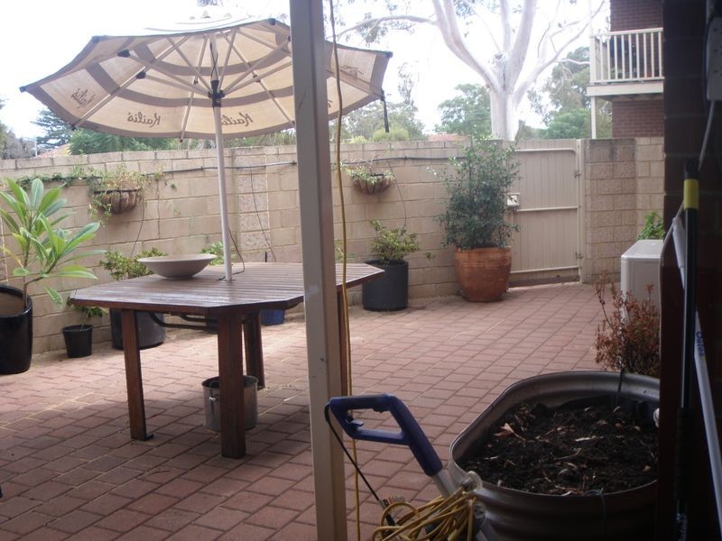 6/2 Benjamin Street, Armadale WA 6112