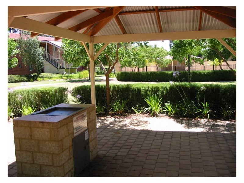 6/2 Benjamin Street, Armadale WA 6112