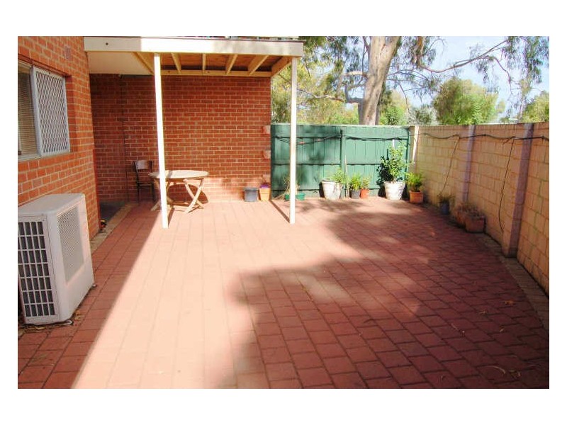 6/2 Benjamin Street, Armadale WA 6112