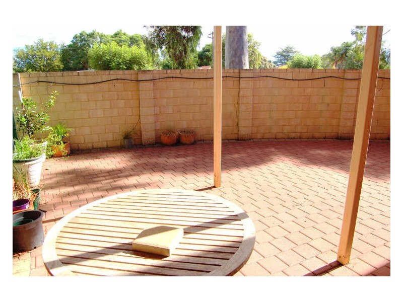 6/2 Benjamin Street, Armadale WA 6112