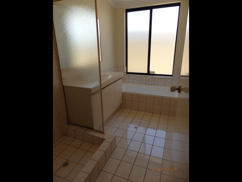 10 Ardmair Close, Seville Grove WA 6112