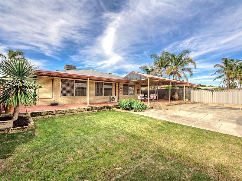 28 McCubbin Loop, Seville Grove WA 6112