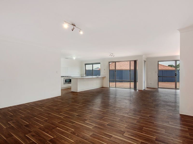 24 Madeira Turn, Darling Downs WA 6122