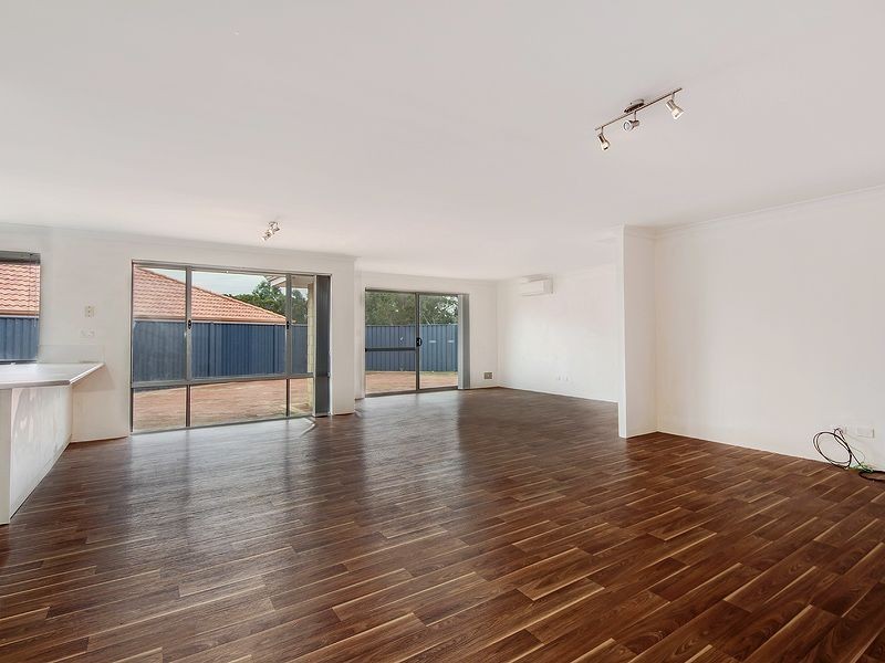 24 Madeira Turn, Darling Downs WA 6122