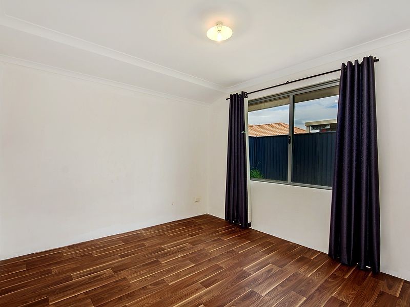 24 Madeira Turn, Darling Downs WA 6122