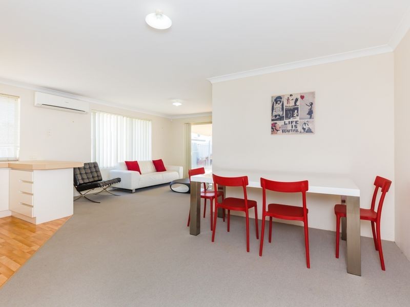 19 Jobson Loop, Brookdale WA 6112