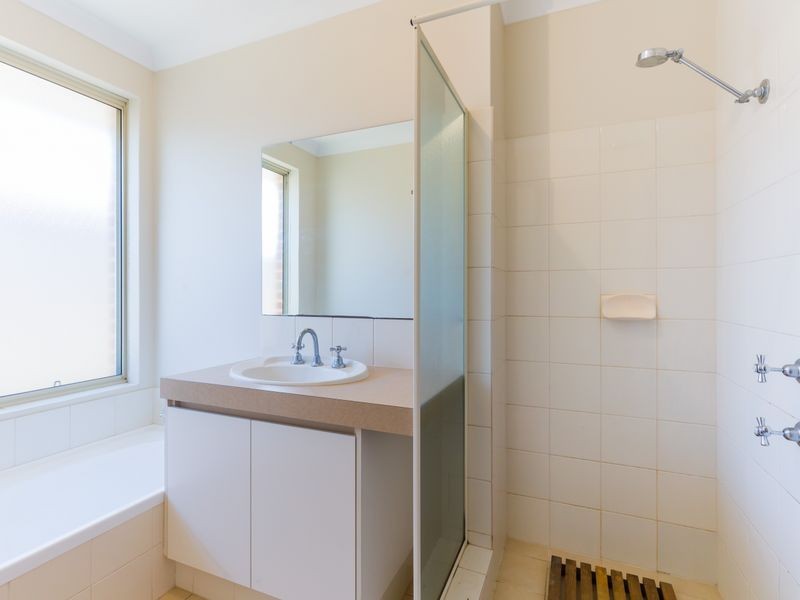 19 Jobson Loop, Brookdale WA 6112