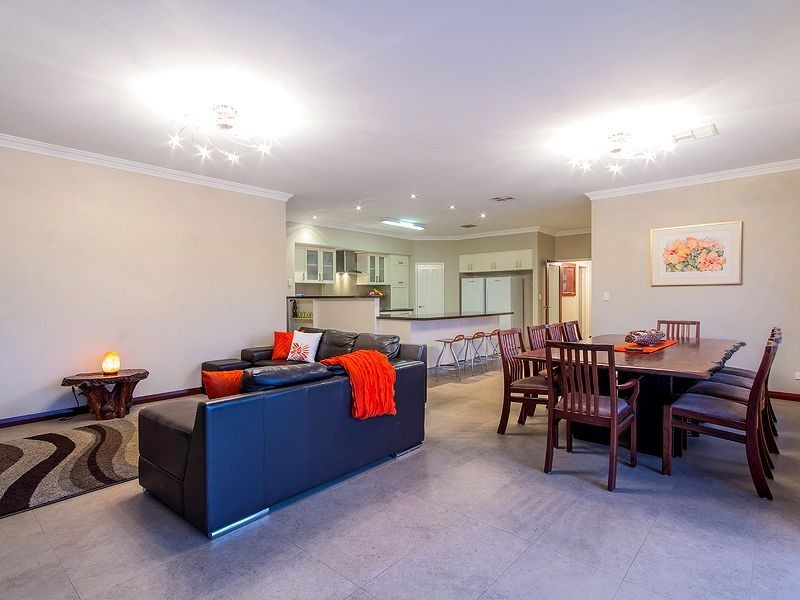 27 Aquanita Rise, Darling Downs WA 6122