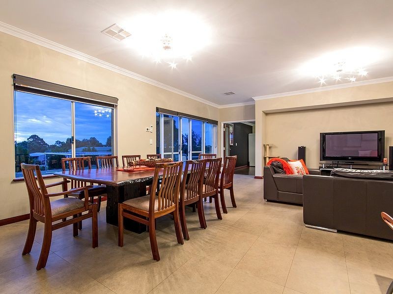 27 Aquanita Rise, Darling Downs WA 6122