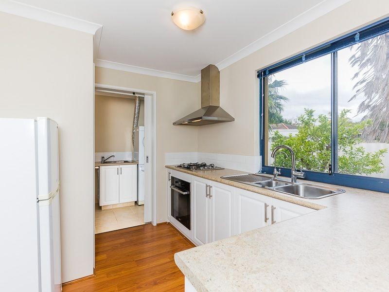 85 Lowanna Way, Armadale WA 6112