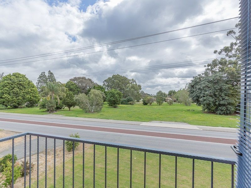 85 Lowanna Way, Armadale WA 6112