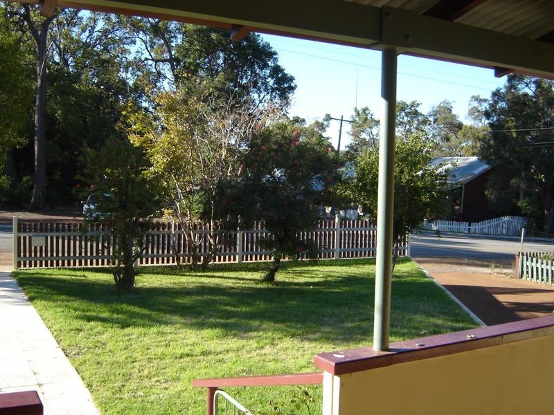 704 Jarrahdale Road, Jarrahdale WA 6124