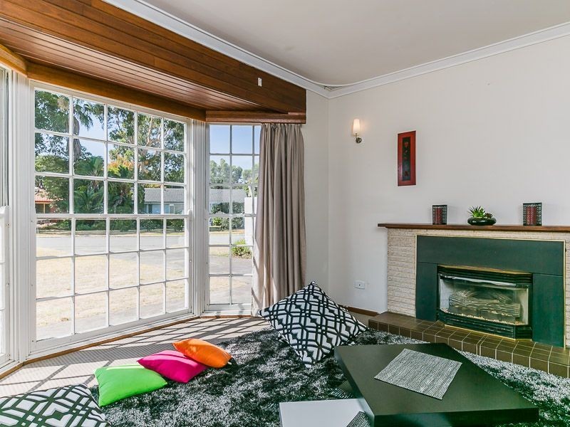 2 Tomah Road, Armadale WA 6112