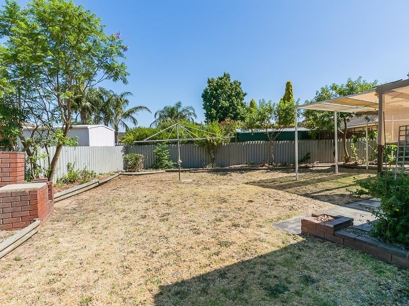 2 Tomah Road, Armadale WA 6112