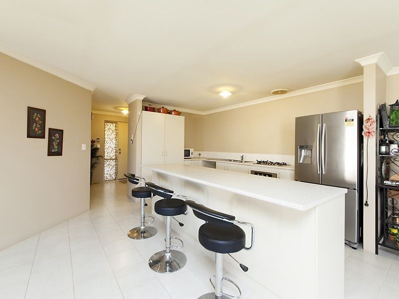 3 Rayner Place, Seville Grove WA 6112