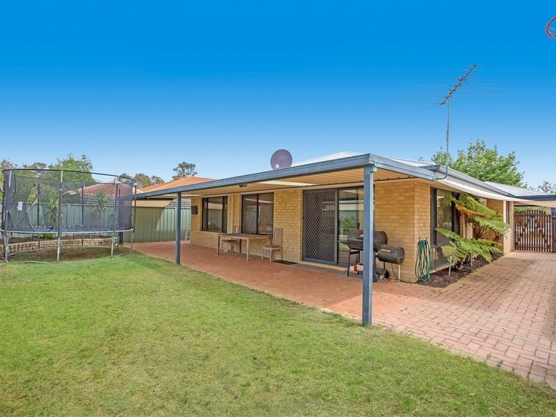 5 Wah Court, Atwell WA 6164