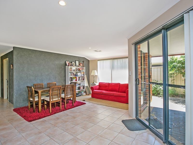 16 Milano Loop, Seville Grove WA 6112