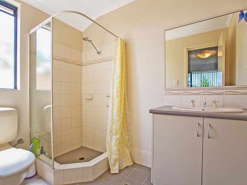16 Milano Loop, Seville Grove WA 6112