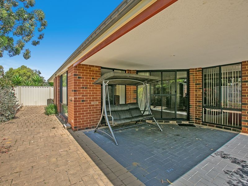 16 Milano Loop, Seville Grove WA 6112