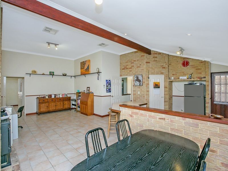 26 Carlhausen Close, Atwell WA 6164
