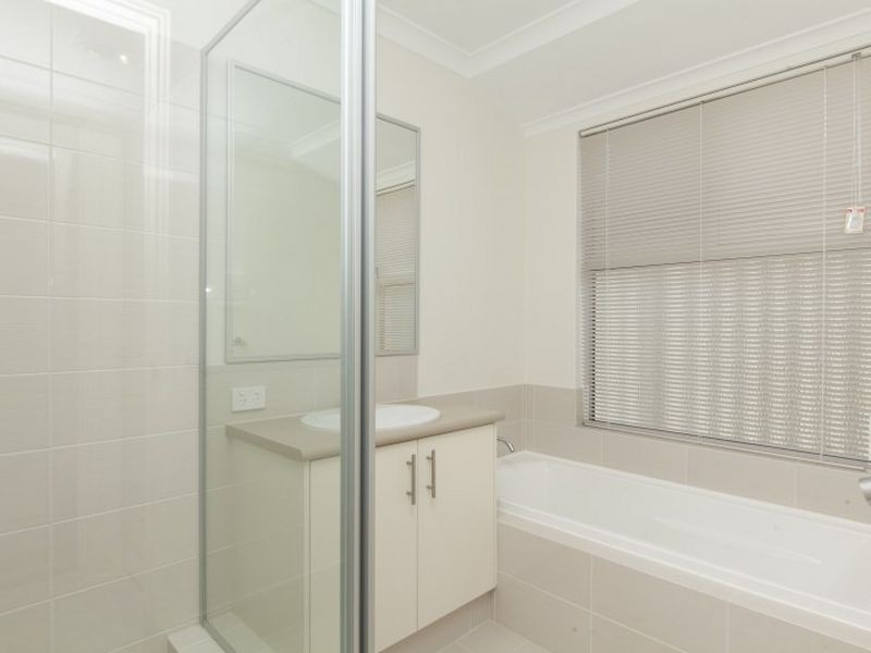 18 Daimpre Way, Byford WA 6122