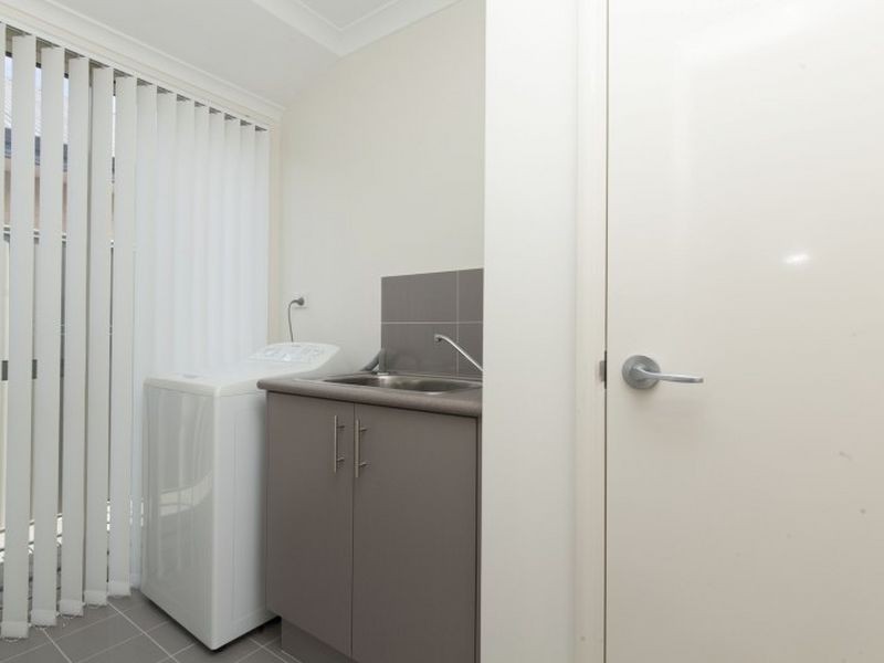 18 Daimpre Way, Byford WA 6122