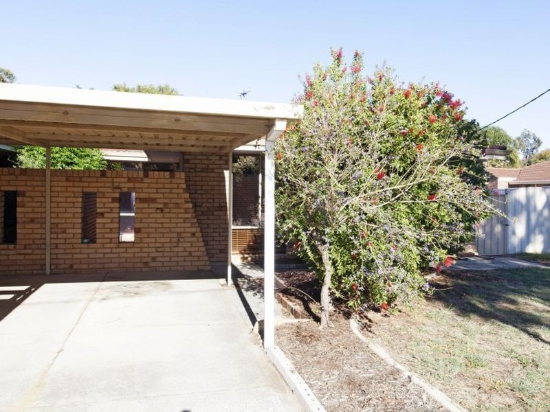 4b Mardi Court, Armadale WA 6112