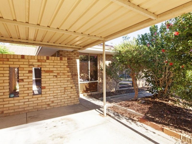 4b Mardi Court, Armadale WA 6112
