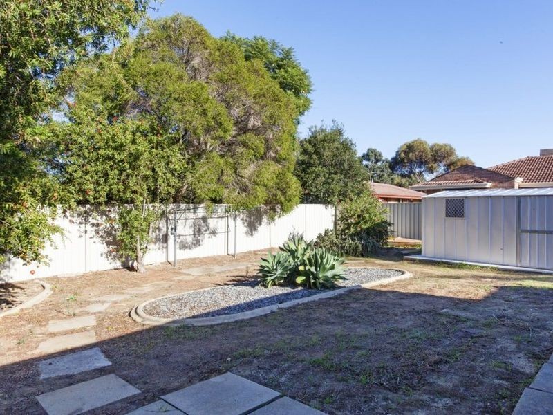 4b Mardi Court, Armadale WA 6112