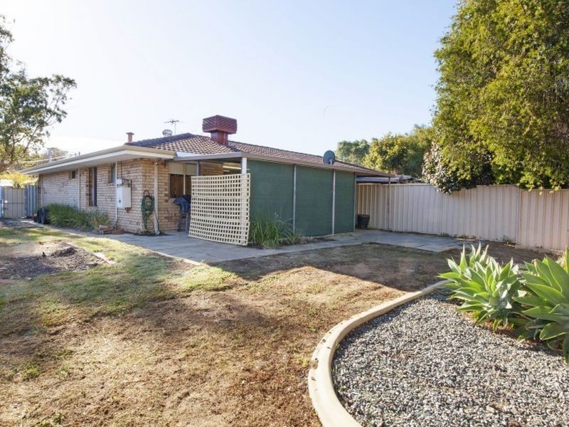 4b Mardi Court, Armadale WA 6112