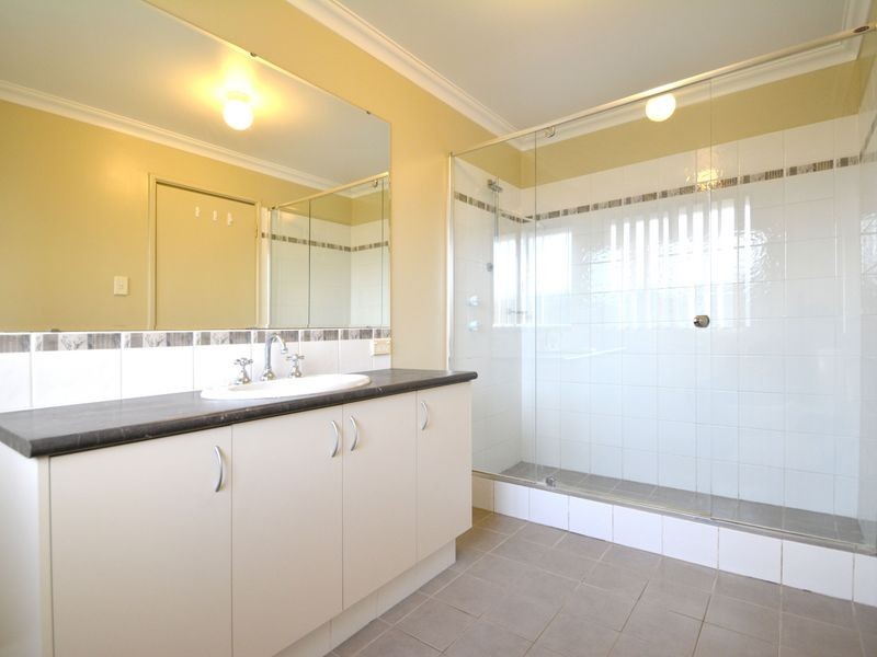 4 Yengo Mews, Aubin Grove WA 6164