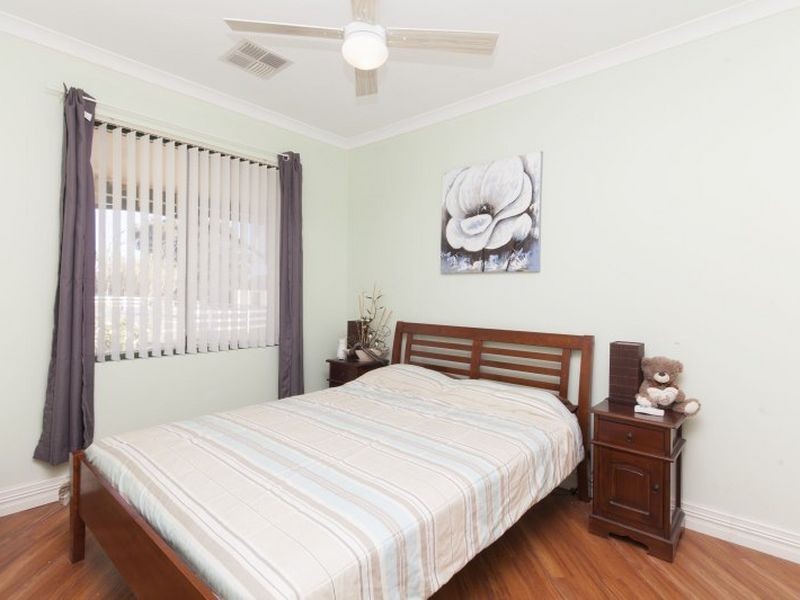 15 Staniland Street, Orange Grove WA 6109