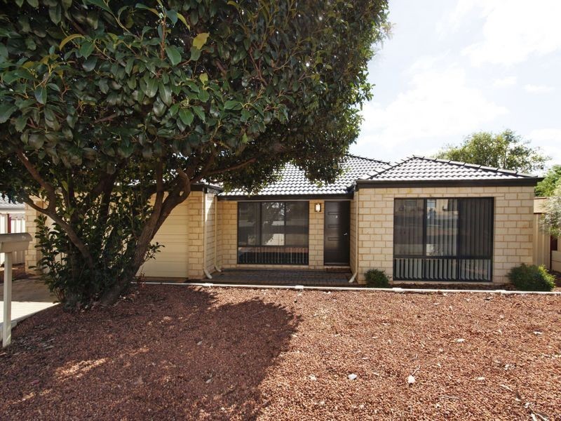 4 Lefroy Road, Mount Nasura WA 6112