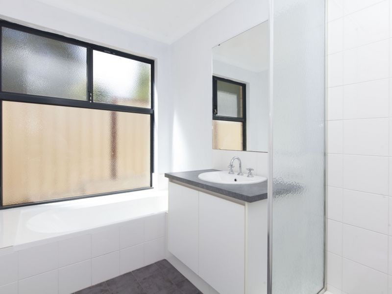 4 Lefroy Road, Mount Nasura WA 6112