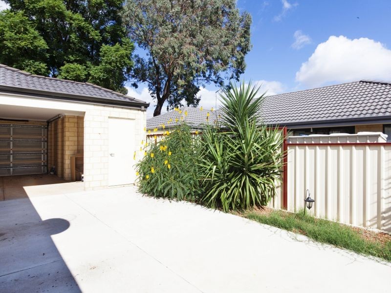 4 Lefroy Road, Mount Nasura WA 6112