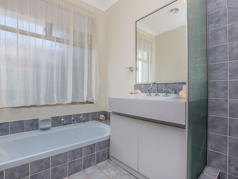 58 Chadwick Parade, Brookdale WA 6112