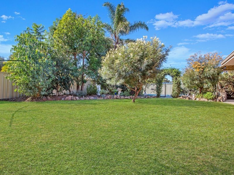 58 Chadwick Parade, Brookdale WA 6112