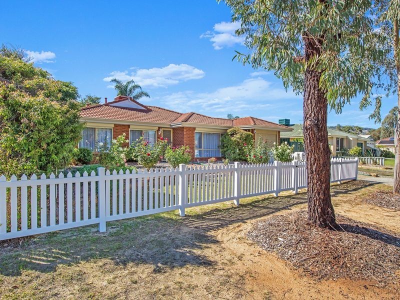 58 Chadwick Parade, Brookdale WA 6112