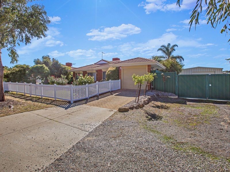 58 Chadwick Parade, Brookdale WA 6112