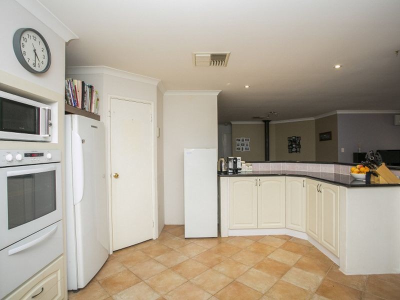 39 Alice Road, Byford WA 6122