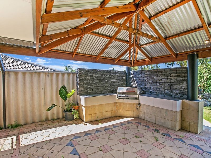 128 Dalrymple Drive, Leda WA 6170