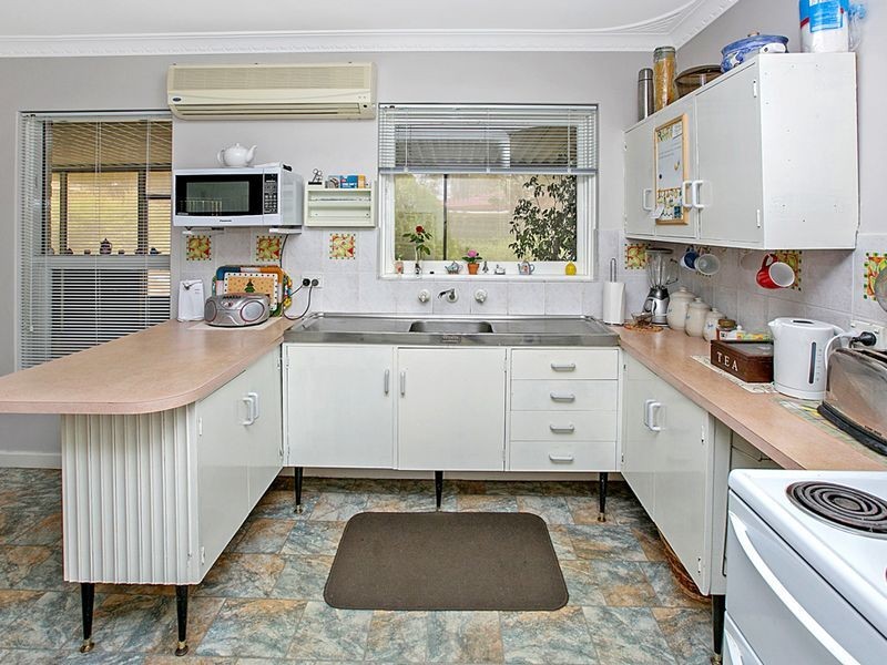 11 Natasha Way, Camillo WA 6111