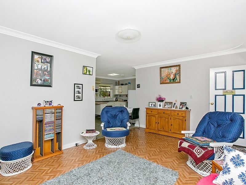 11 Natasha Way, Camillo WA 6111