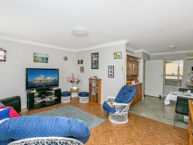 11 Natasha Way, Camillo WA 6111