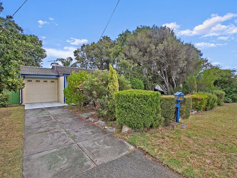 11 Natasha Way, Camillo WA 6111