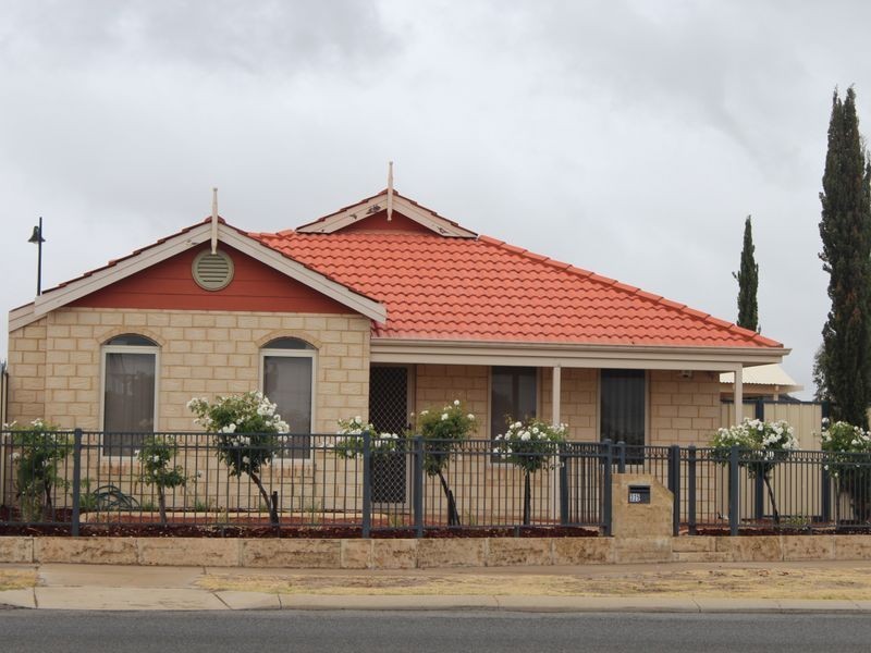 325 Wentworth Parade, Success WA 6164